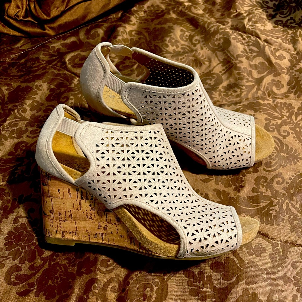 Life stride, soft system, comfort, wedge sandals